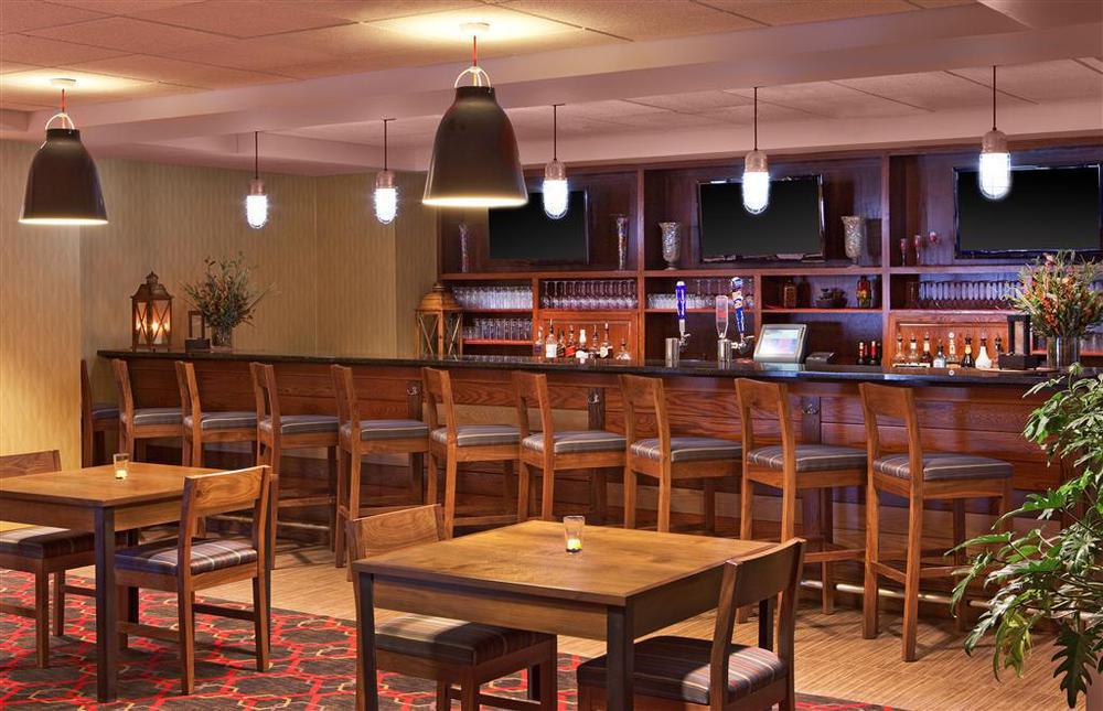 Sonesta Essential Minot Hotel Ресторант снимка