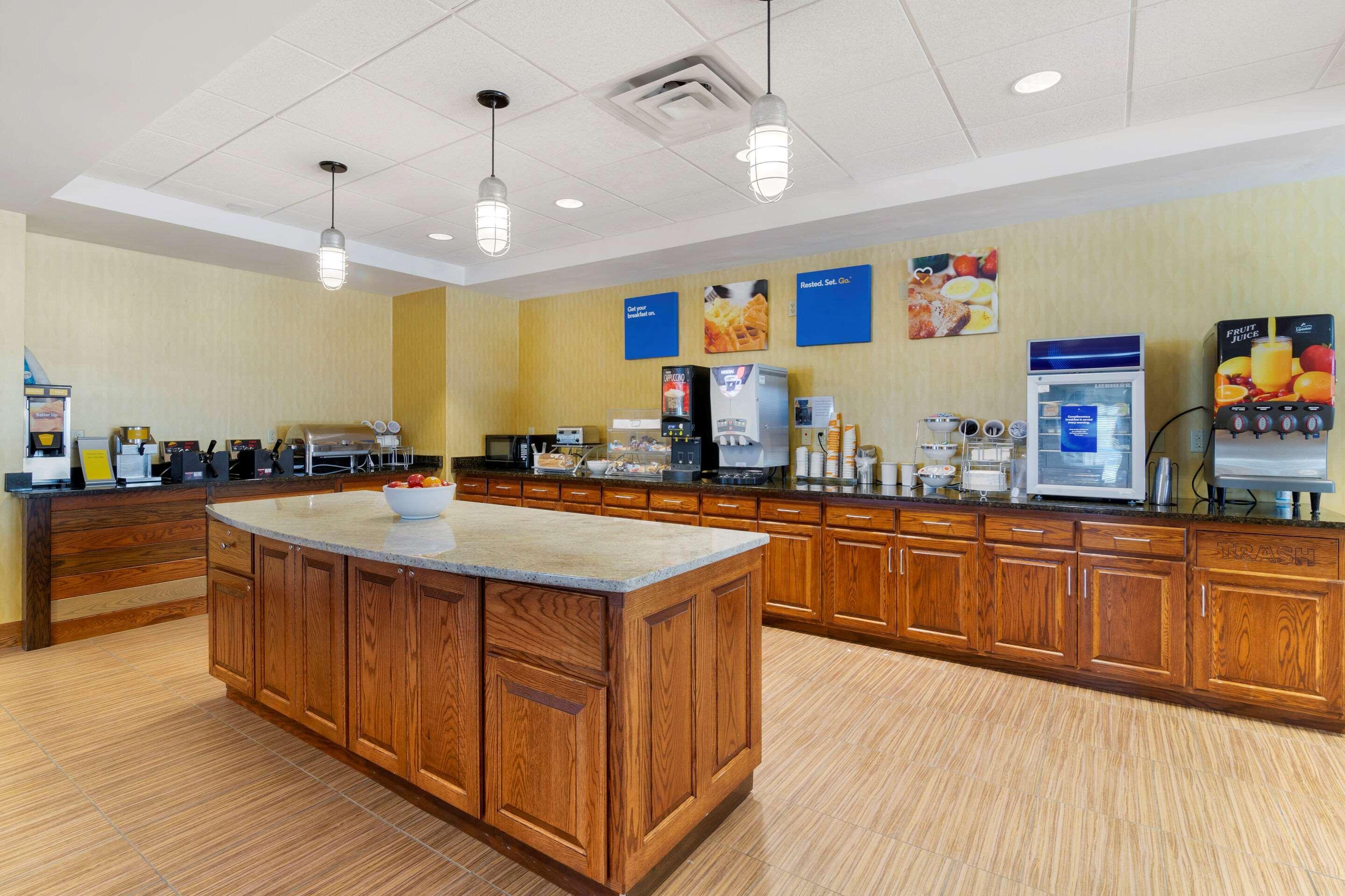 Sonesta Essential Minot Hotel Екстериор снимка