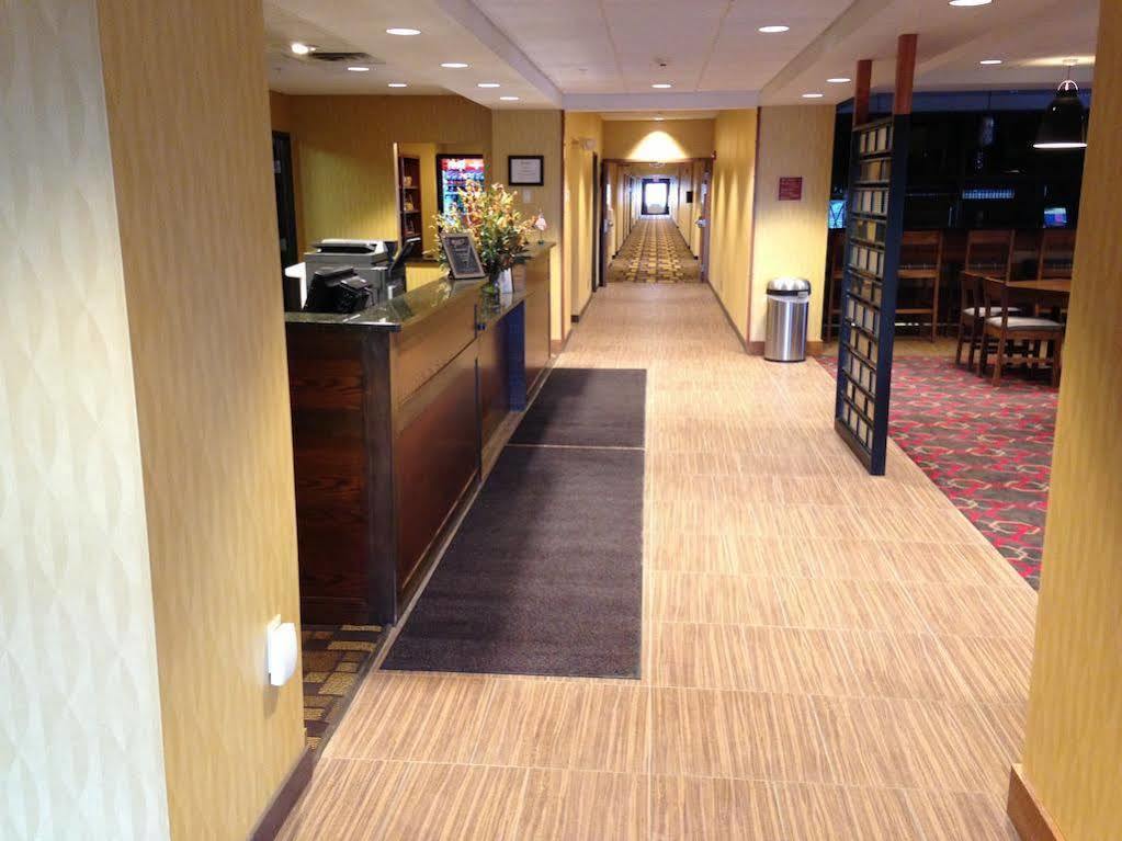 Sonesta Essential Minot Hotel Екстериор снимка